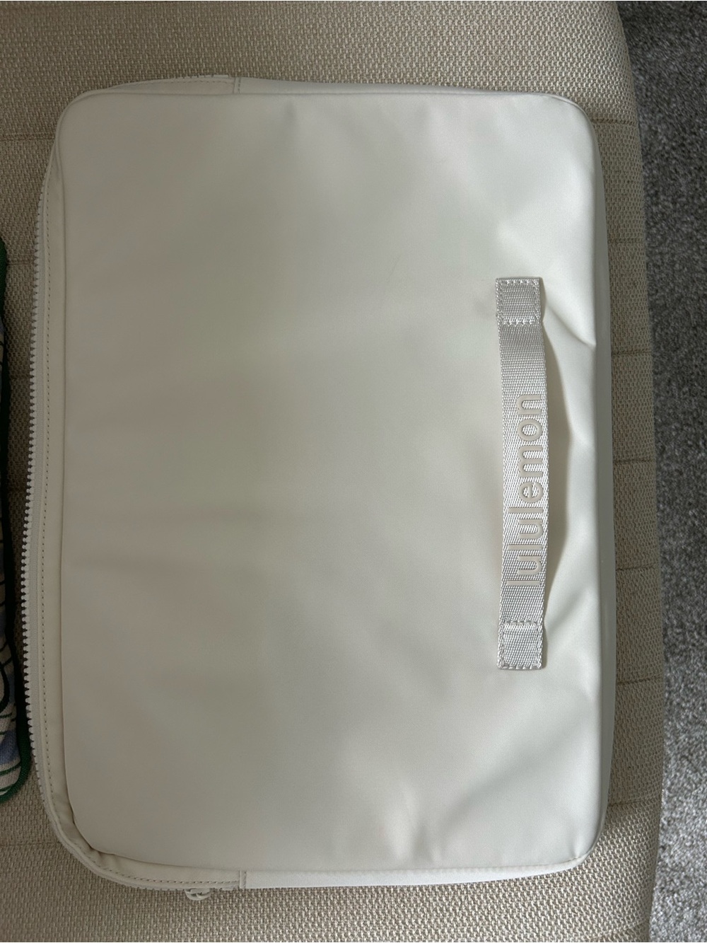 lululemon athletica Cream Zip Tech Sleeve - Laptop Sleeve - Picture 5 of 6
